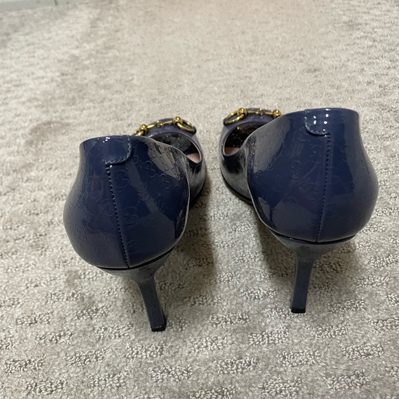 Gucci 39 Navy Patent with little logos. - Picture 7 of 7